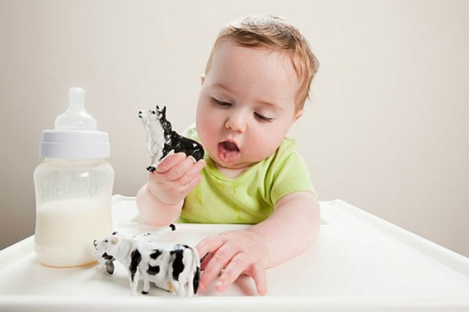 Tại sao trứng và sữa động vật dễ gây dị ứng cho trẻ