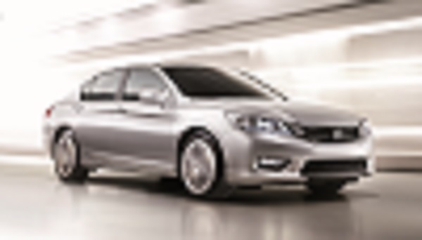Honda Accord ‘chạm trán’ Mazda 6 trong dòng sedan hạng trung