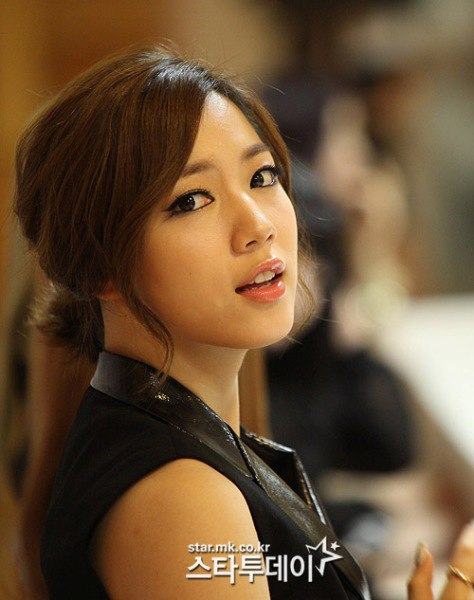 Rộ nghi vấn Jessica, Park Bom, Sulli và Hwayoung nằm trong đường dây mại dâm