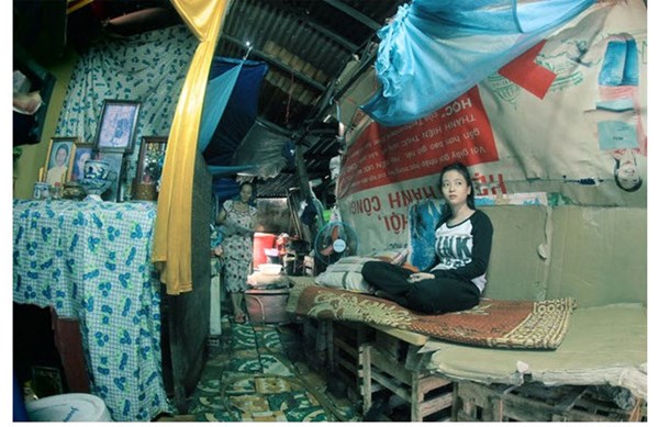 Nguyễn Thị Thảo Nguyên được dân mạng đặt cho biệt danh 'hot girl xóm ổ chuột'.