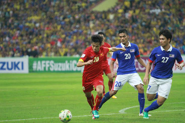 Video: Ngược dòng thần kỳ, Việt Nam đả bại Malaysia trên sân khách