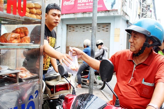Những hàng bánh mì ngon nhất Sài Gòn