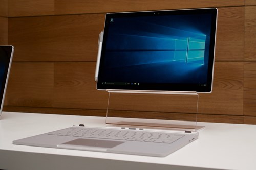 Siêu laptop Surface Book mới: Cấu hình “khủng”, giá từ 1.499 - 2.700 USD